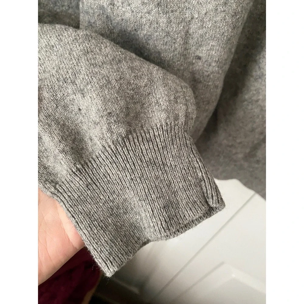 J Crew Men's Grey V Neck Long Sleeve Sweater Size L Cotton‎ Cashmere Blend
